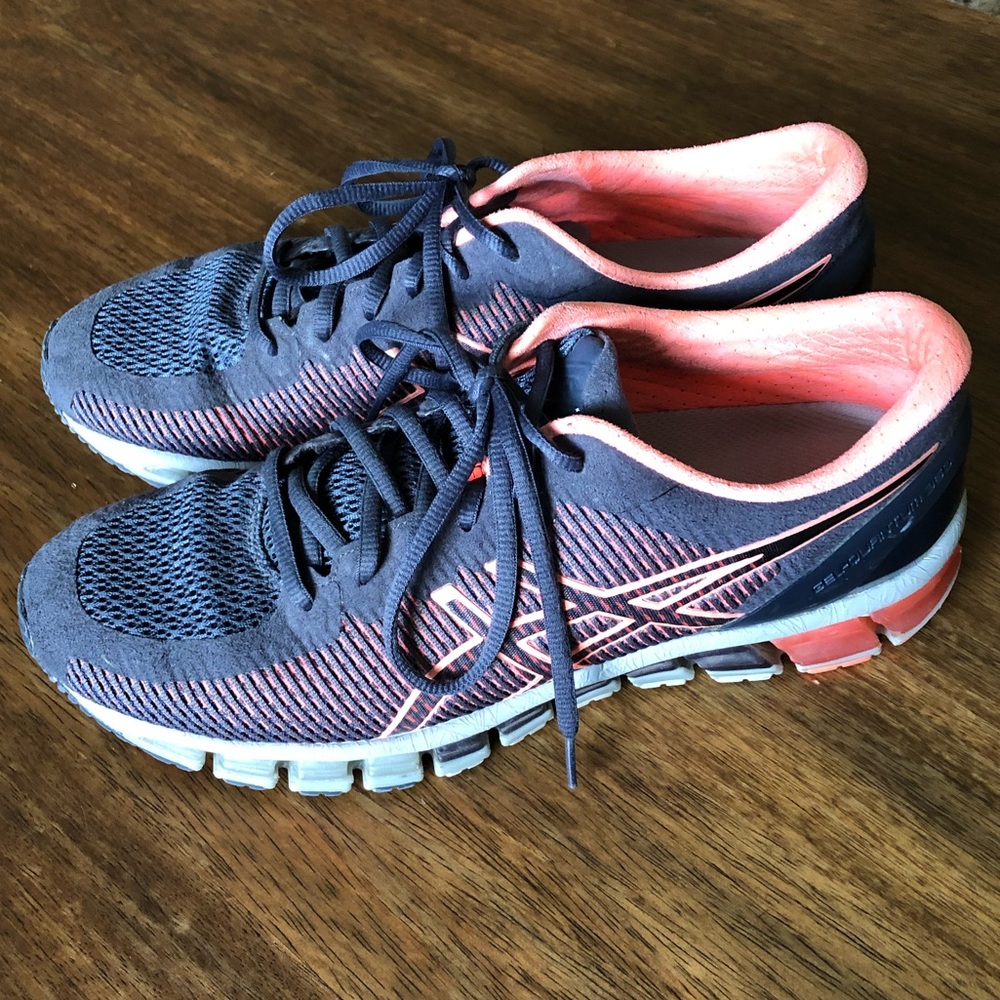 Women’s ASICS Gel-Quantum 360, Size 10.5, EUC